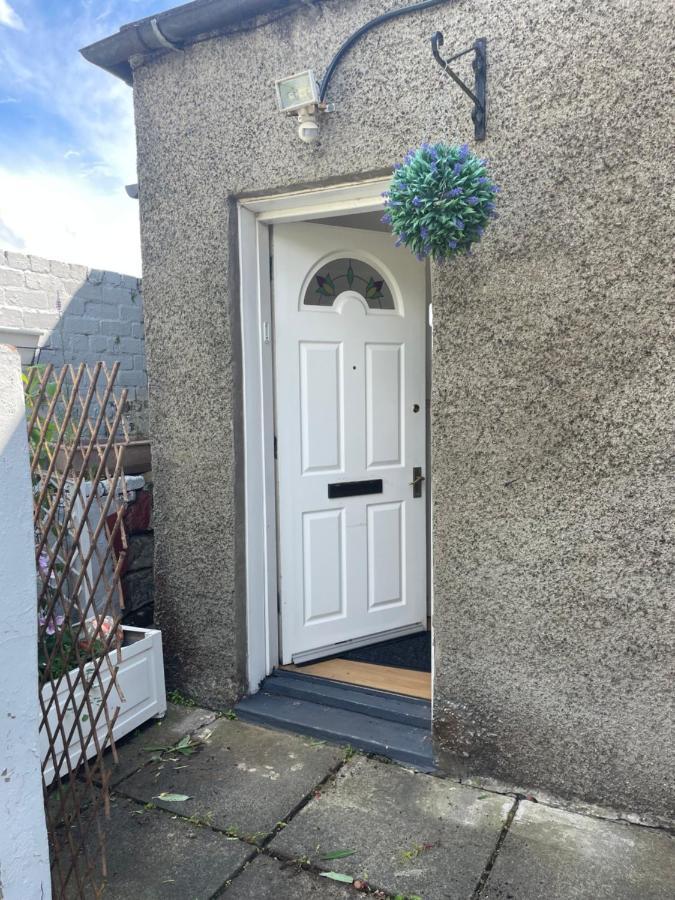 1 Bed Flat At Drum Street Edinburg Exteriör bild